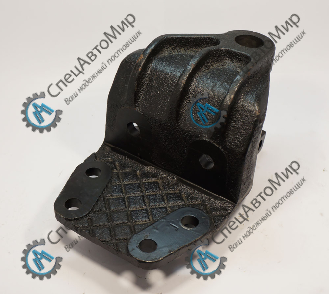 Кронштейн передней рессоры передний правый МАЗ - 6430-2902444